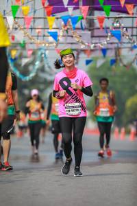 BIB: 40220
                            <button type="button" onclick="openModal(10334118)" class="btn btn-primary btn-sm float-right btn-popup" data-toggle="modal" data-target=".modal-high-quality">
                        <i class="fas fa-shopping-cart"></i> Add to Cart
                    </button>
                                            <button type="button" onclick="isThisMe(10334118, true)" class="btn btn-success btn-sm float-right btn-popup btn-isme hidden" data-toggle="tooltip" data-placement="bottom" title="นี่คือรูปของคุณใช่ไหม คลิกที่นี่เพื่อเอาเข้าอัลบั้ม">
                        <i class="fas fa-plus"></i> Add to album
                    </button>
                    <button type="button" onclick="isThisMe(10334118, false)" class="btn btn-warning btn-sm float-right btn-popup btn-isnotme hidden">
                        <i class="fas fa-ban"></i> Remove from album
                    </button>